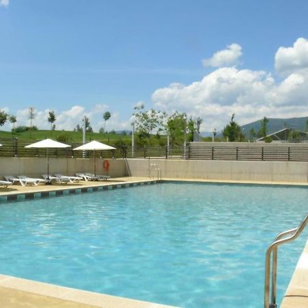 Precioso Apartamento Campo Golf Huesca Dış mekan fotoğraf